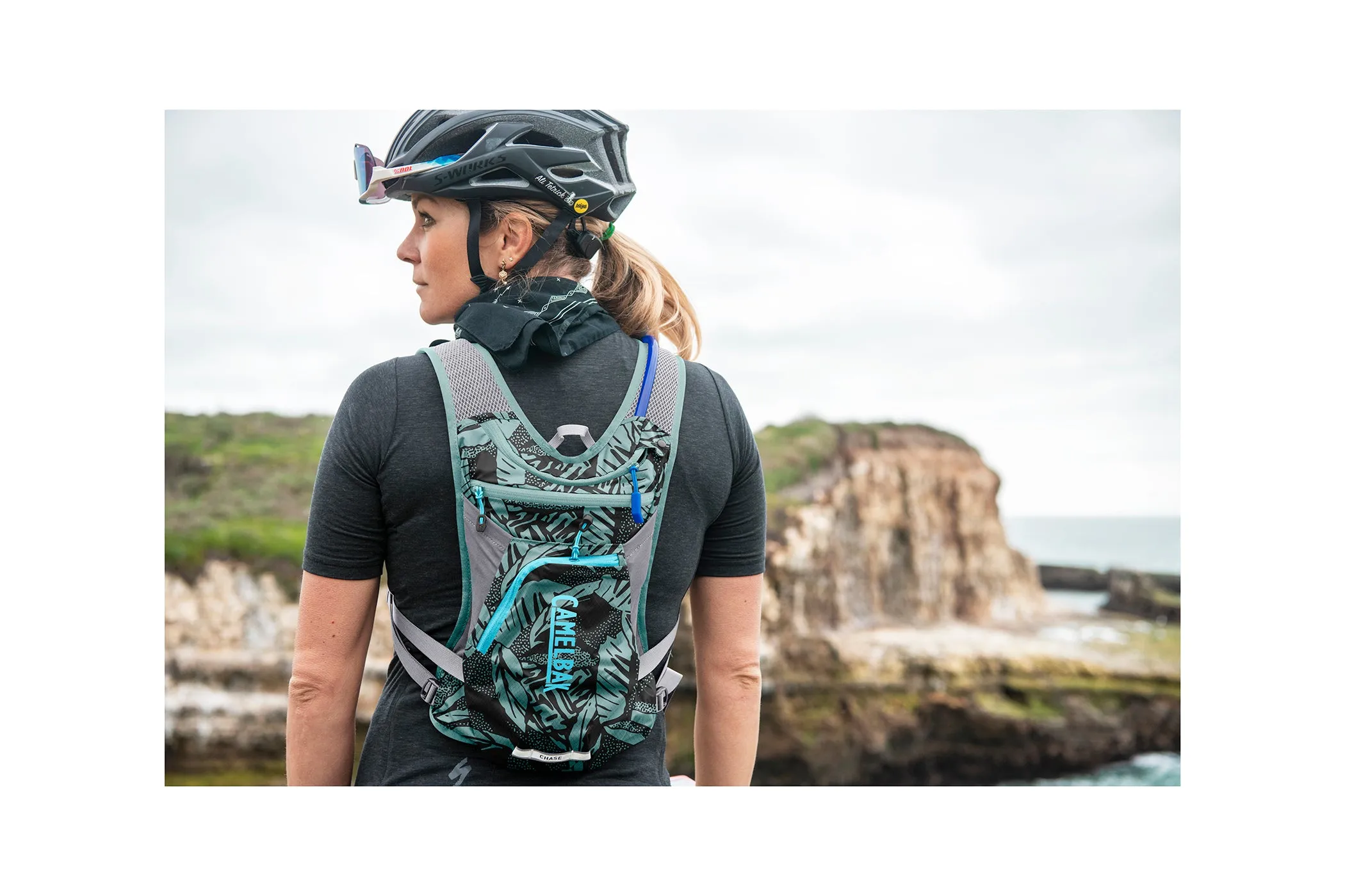 CamelBak Women's Chase Bike Hydration Vest 50oz Black/Mint
