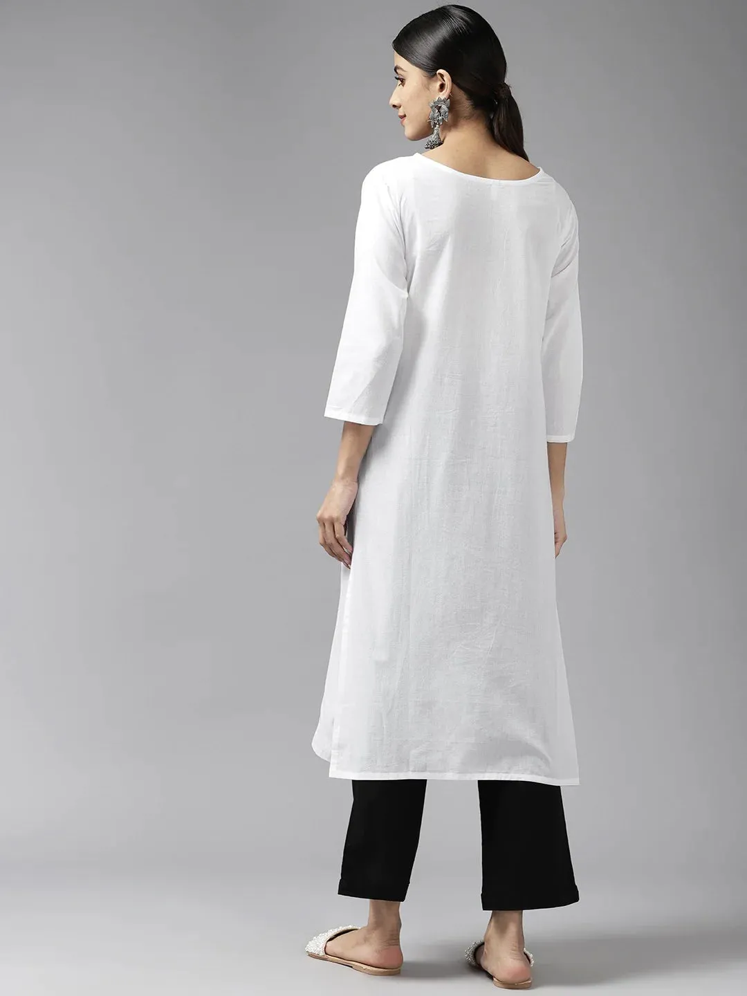 White Cotton Embroidered Chikankari Kurta